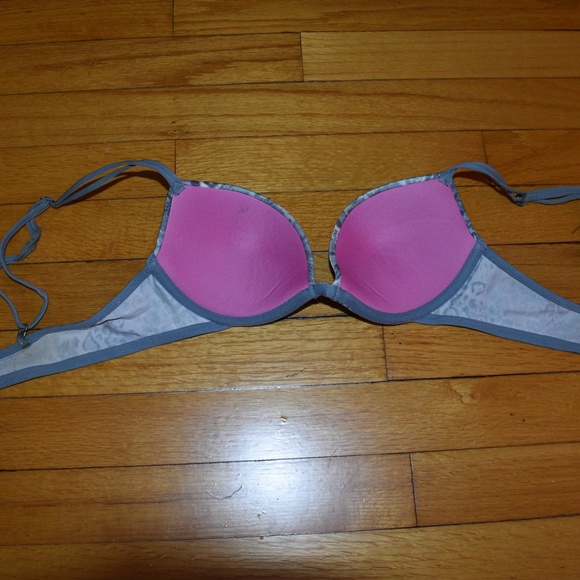 Victoria's Secret Pink Push-up Bra - Picture 4 of 5
